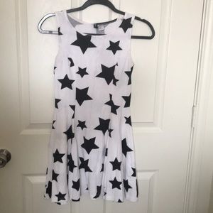 Sleeveless dress